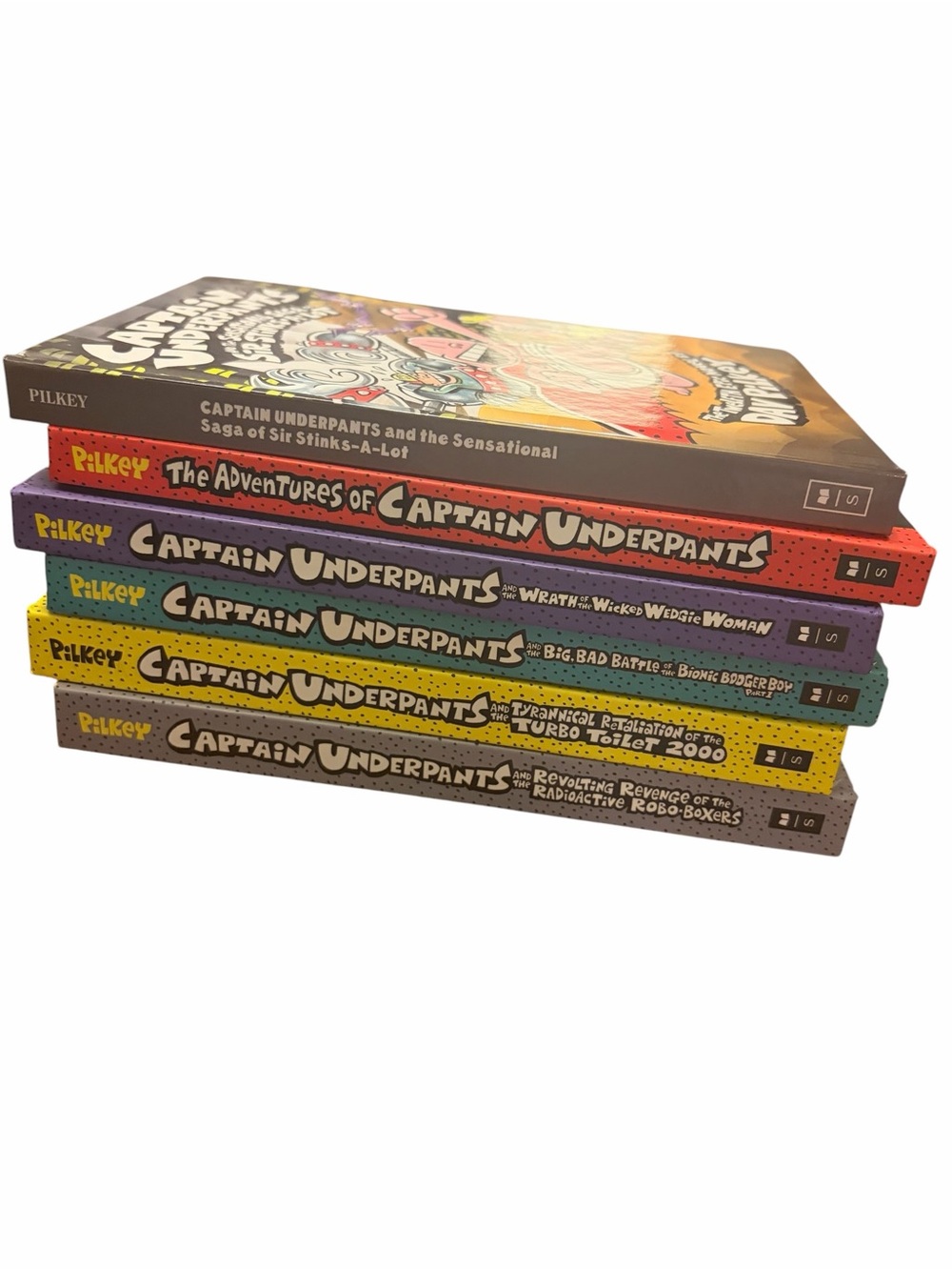 Set of 6 Captain Underpants Graphic Novels (Hardcover)
